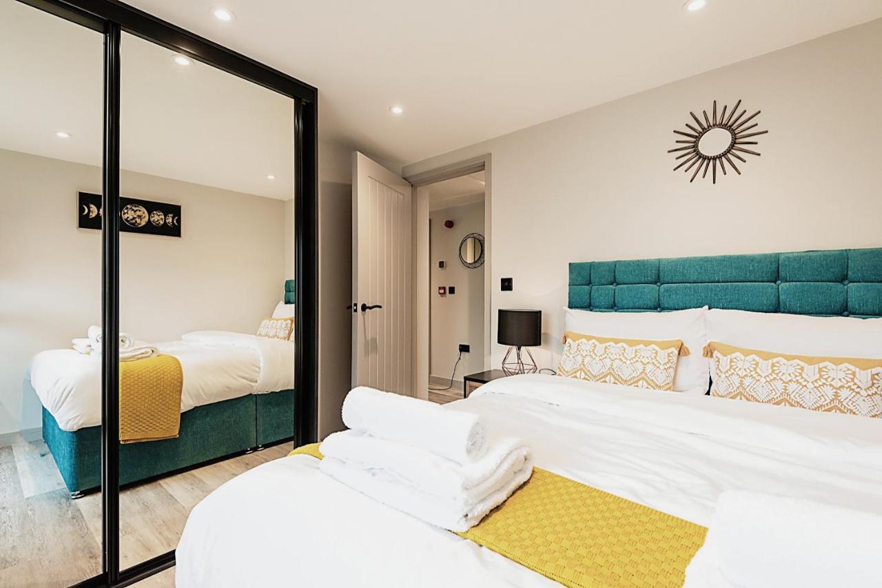 The Burton Penthouse By Fortuna Property Cheltenham Eksteriør bilde