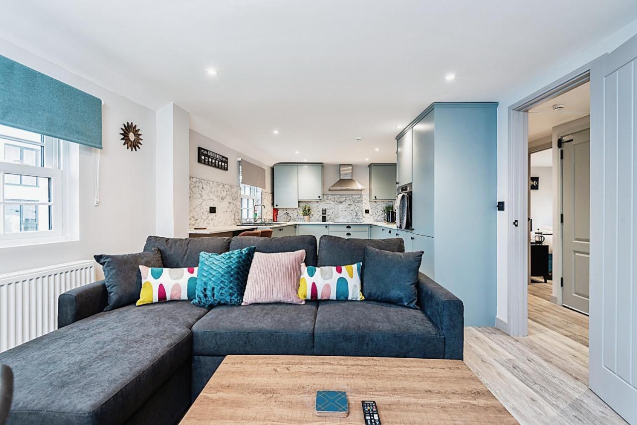 The Burton Penthouse By Fortuna Property Cheltenham Eksteriør bilde