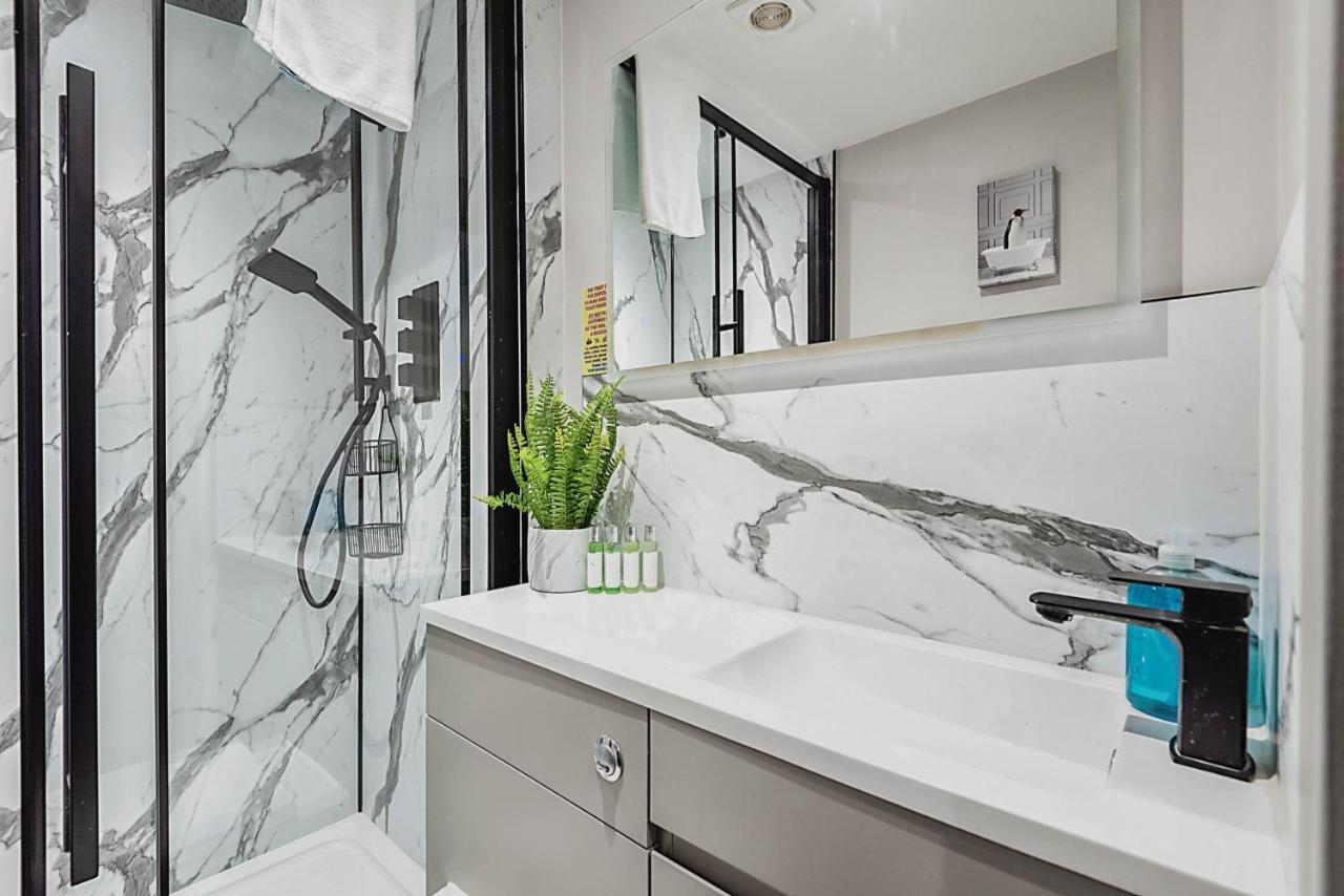 The Burton Penthouse By Fortuna Property Cheltenham Eksteriør bilde