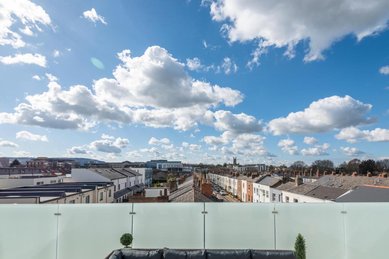 The Burton Penthouse By Fortuna Property Cheltenham Eksteriør bilde